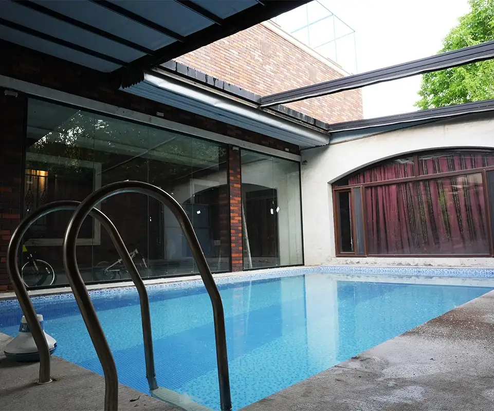 سقف جمع شونده برای استخر