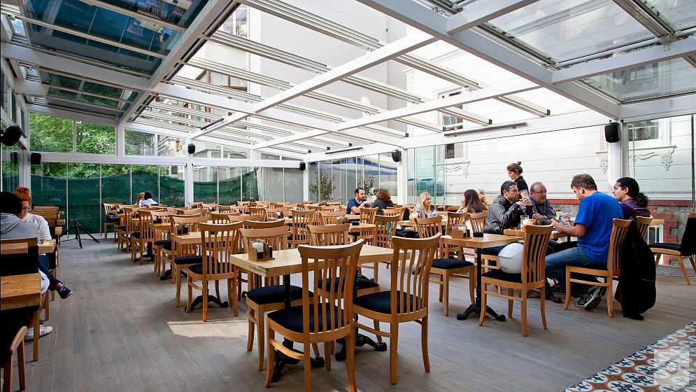 Glass movable roof 3