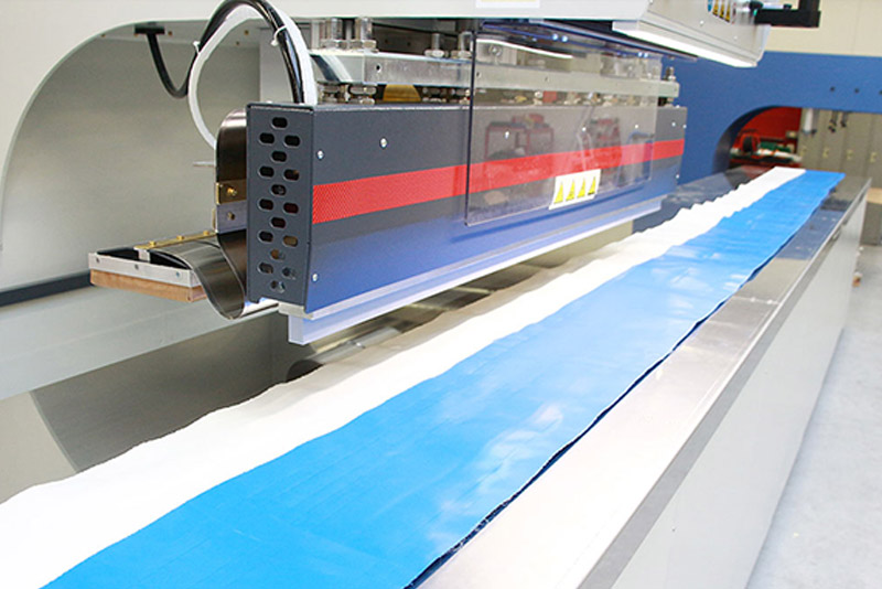 high-frequency-welding-PVC-tensile-fabric---روش-جوش-High-Frequency؛-استاندارد-در-سازه-های-فضای-باز